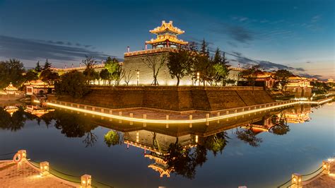 Xi’an Ancient City Wall: A Gigantic Encirclement of History and Stunning Views!